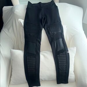 ALO Yoga Black Ribbed Leggings
